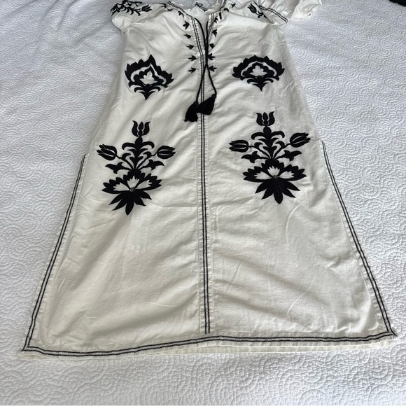 Zara Monochrome Embroidered Long Sleeve Dress - Picture 8 of 12